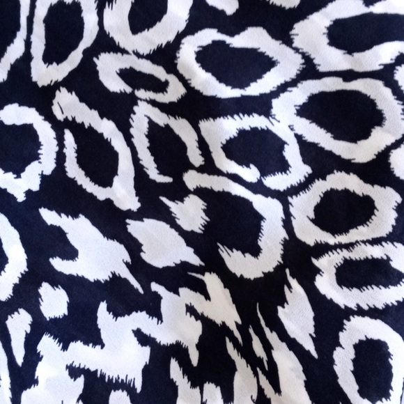Jones New York Navy Blue White Leopard Print Summer 3/4 Sleeve Sheer Blouse M - Picture 9 of 10
